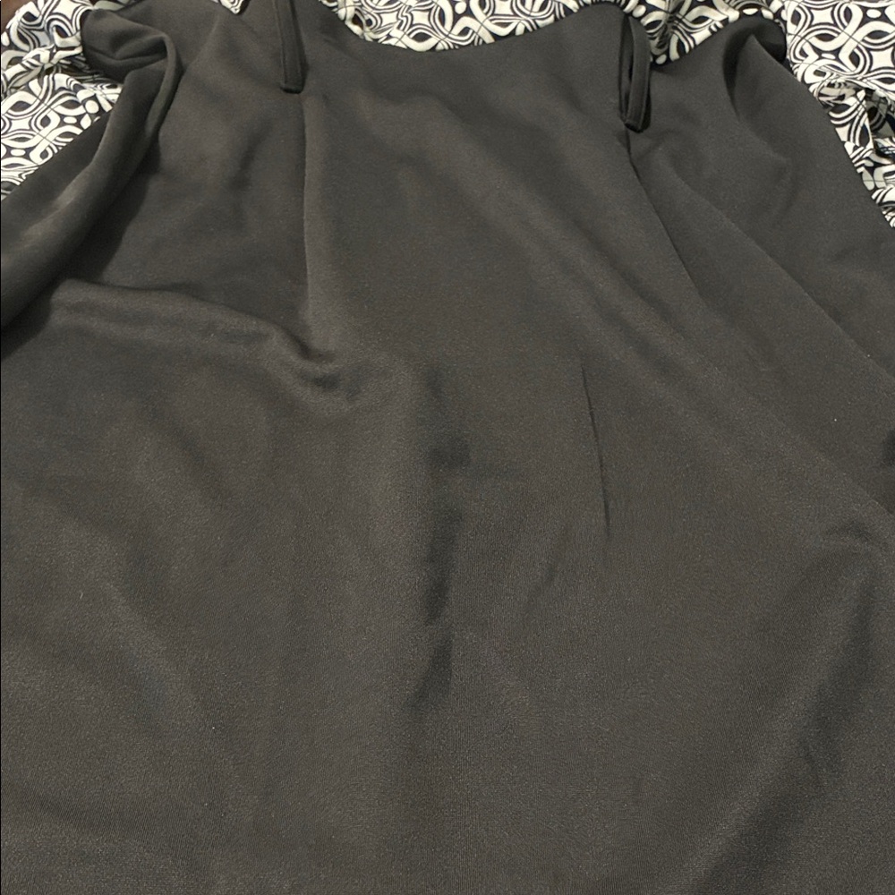 Dressbarn Black and White Geometric Dress - Picture 4 of 8
